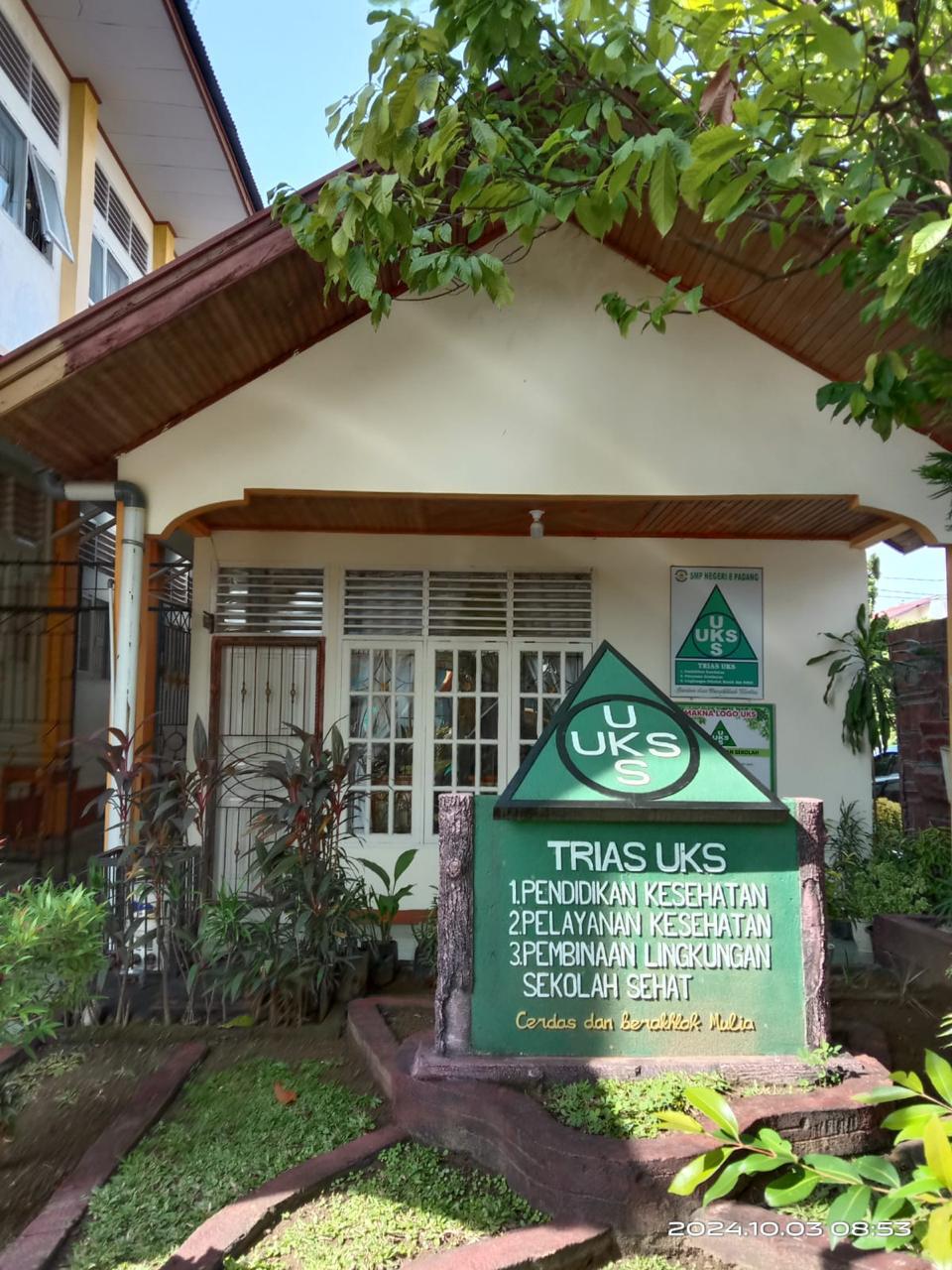 UKS SMPN 8 Padang
